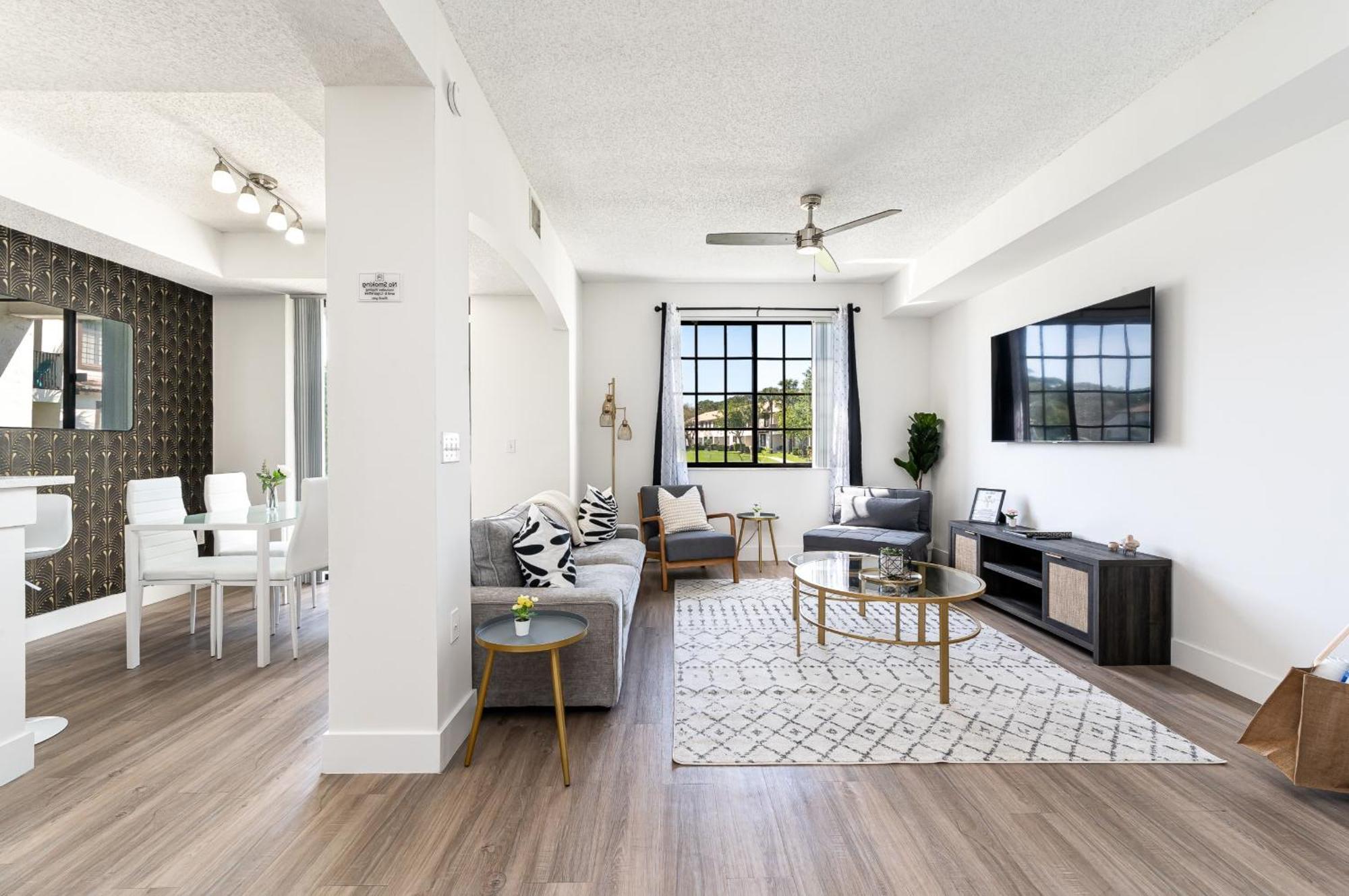 Newly Renovated Townhome With King Bed Delray Beach Exterior photo