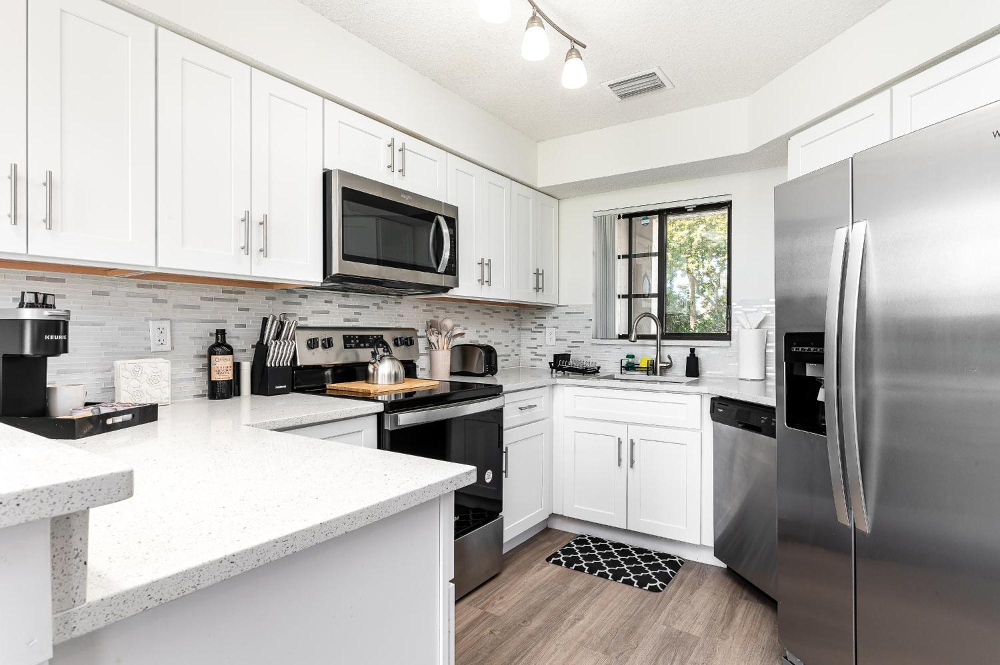 Newly Renovated Townhome With King Bed Delray Beach Exterior photo