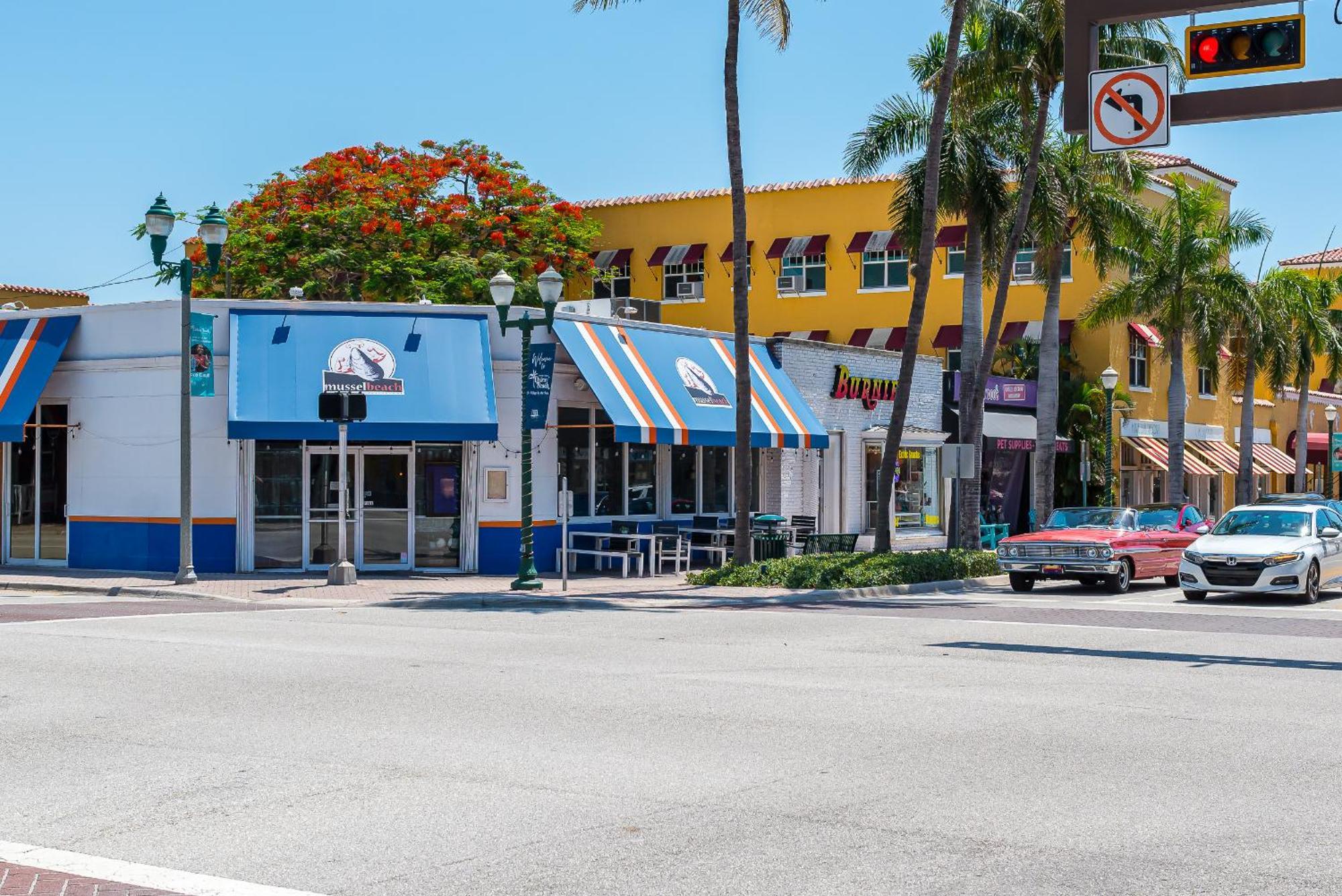 Newly Renovated Townhome With King Bed Delray Beach Exterior photo